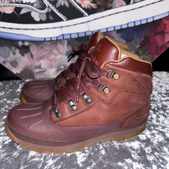 Timberland Burgundy Leather Boots - Picture 2 of 6